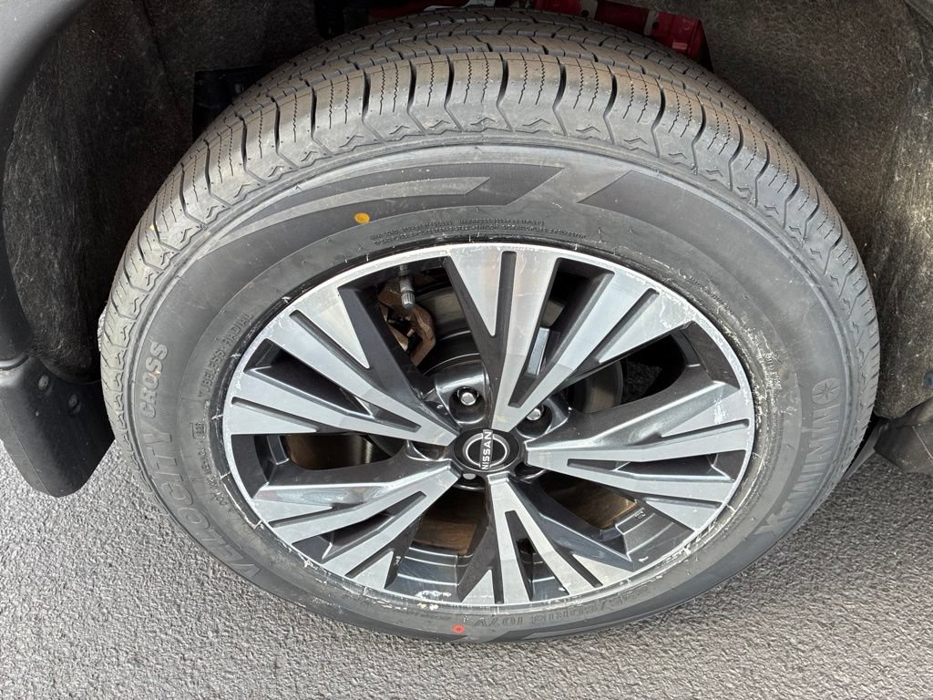 Certified 2023 Nissan Rogue SV w/ SV Premium B Package AWD/4WD image 10