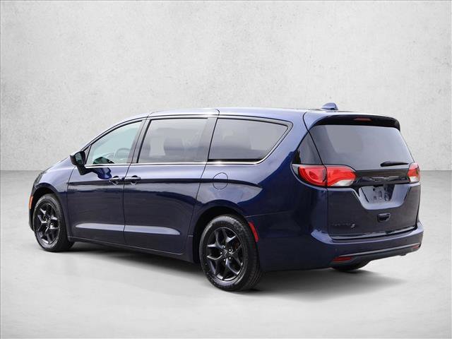 Used 2019 Chrysler Pacifica Touring Plus w/ S Appearance Package FWD image 3