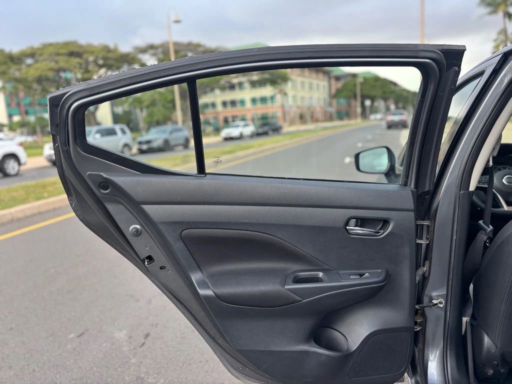 Used 2021 Nissan Versa SV image 16