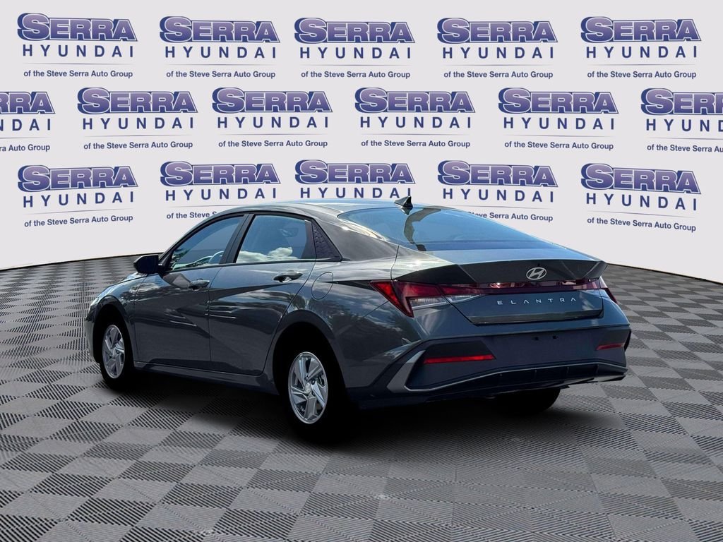 New 2026 Hyundai Elantra SE FWD image 5