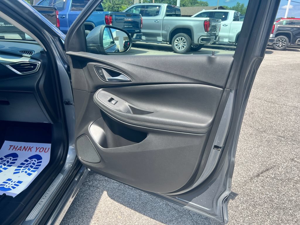 Used 2020 Buick Encore GX Preferred w/ Sport Touring Package FWD image 37