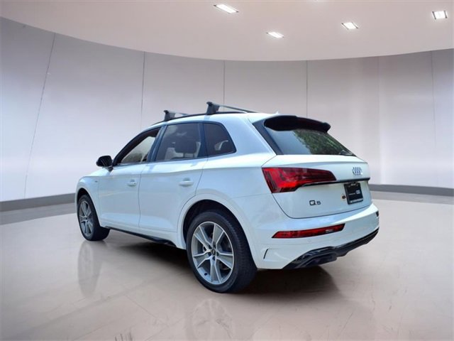 Certified 2025 Audi Q5 2.0T Premium w/ Convenience Plus Package image 4