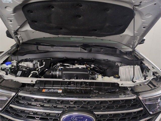 Used 2022 Ford Explorer XLT image 14