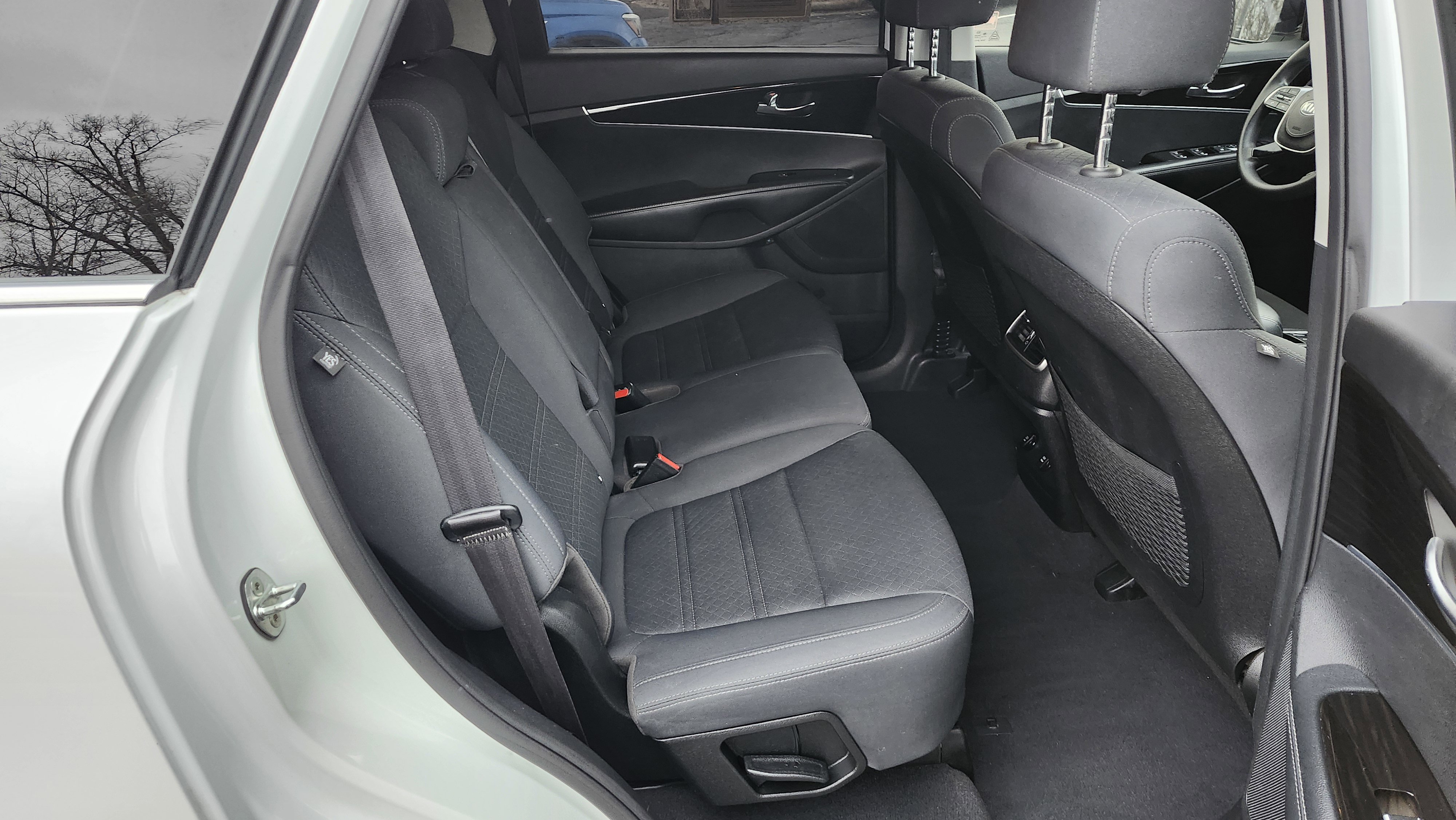 Used 2020 Kia Sorento LX image 17