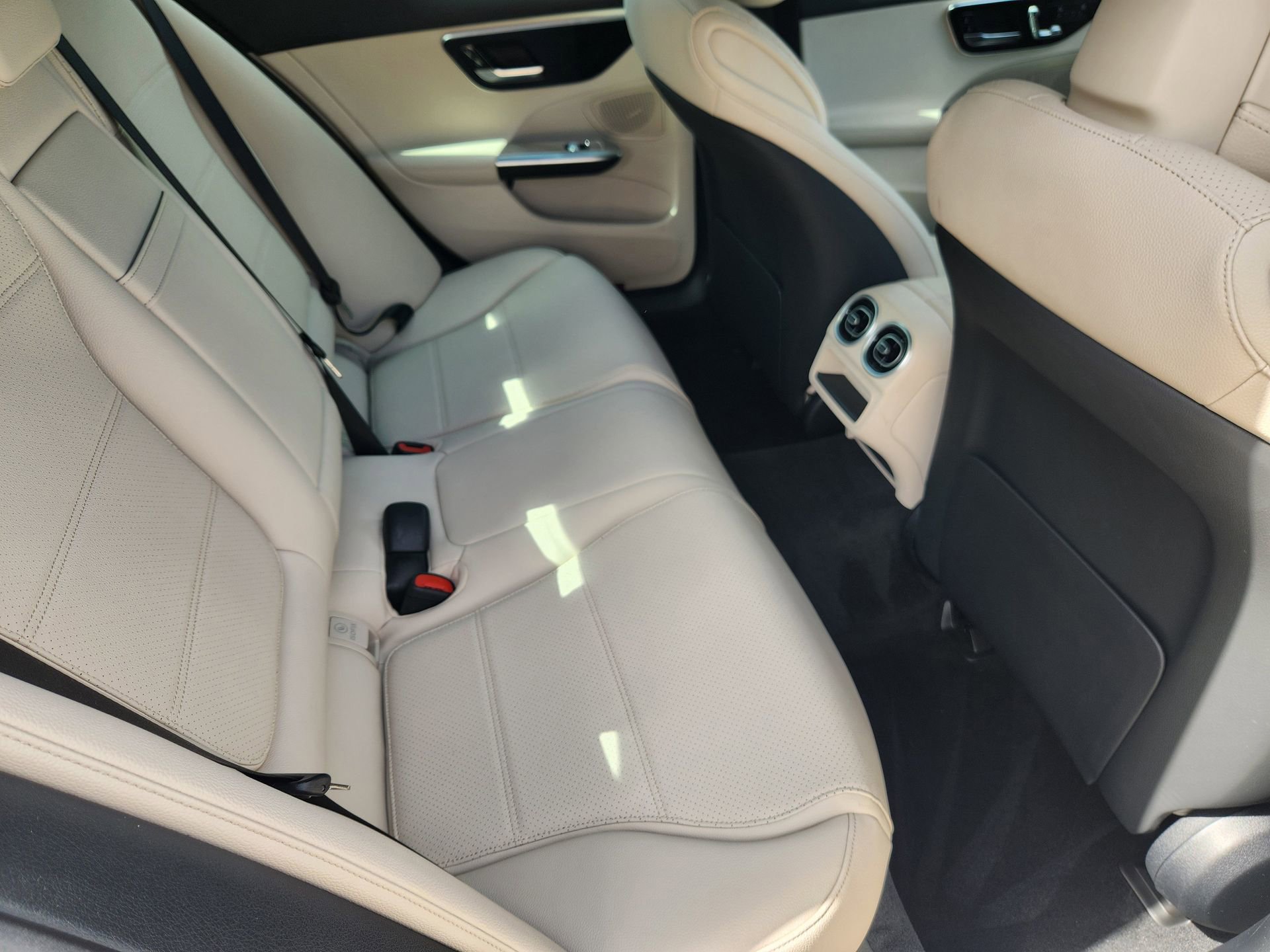 Certified 2026 Mercedes-Benz C 300 Sedan image 31