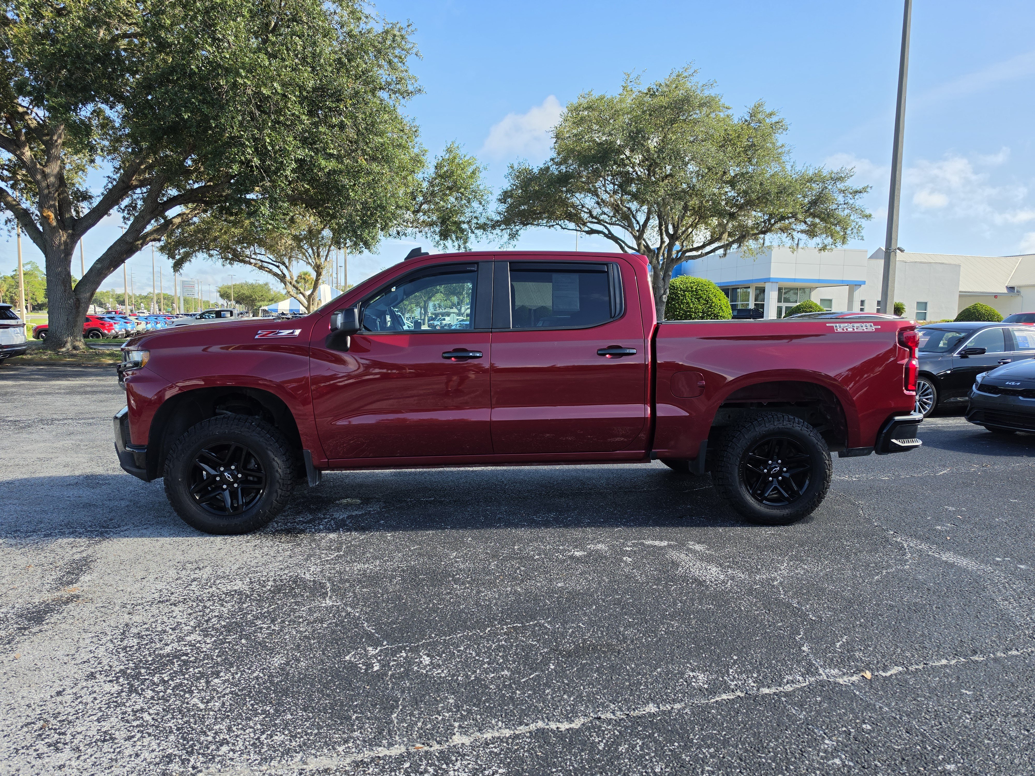 Used 2020 Chevrolet Silverado 1500 LT Trail Boss AWD/4WD image 9