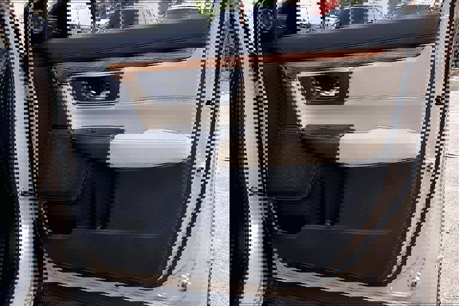 Used 2018 Honda CR-V EX image 24