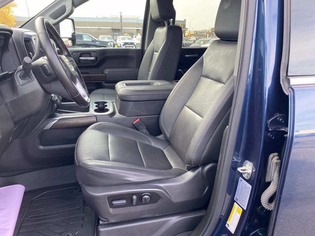 Used 2022 GMC Sierra 3500 SLT w/ SLT Premium Package AWD/4WD image 9