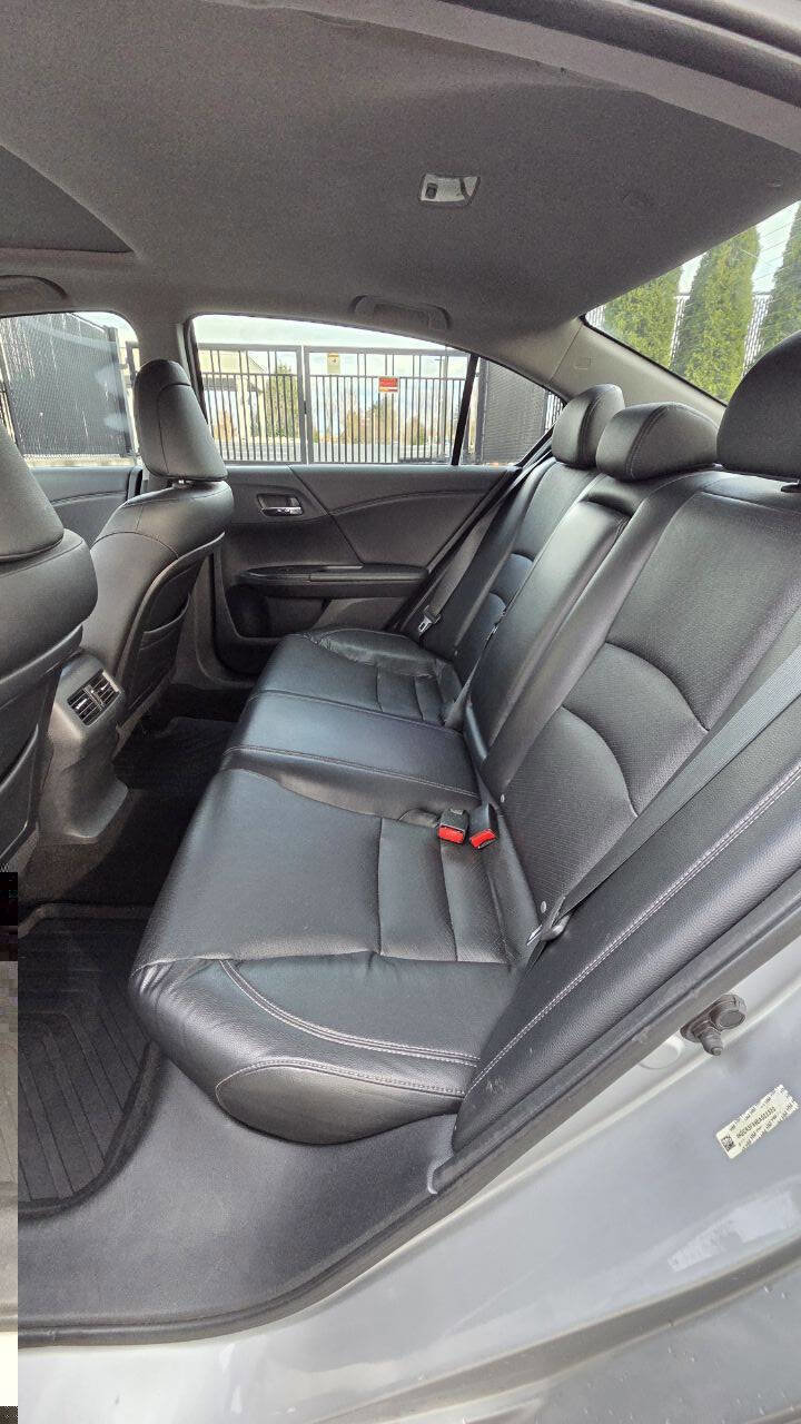 Used 2014 Honda Accord Touring image 11