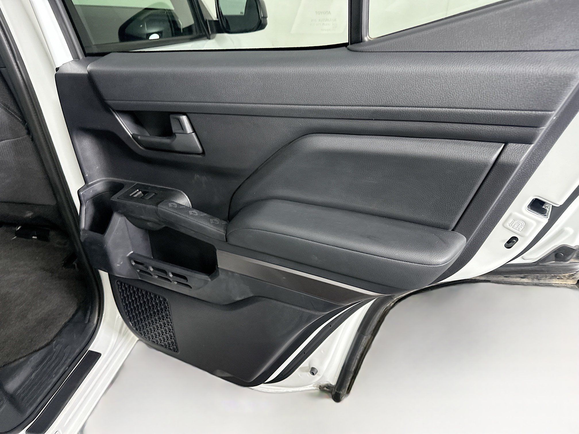 Used 2026 Toyota 4Runner SR5 AWD/4WD image 30