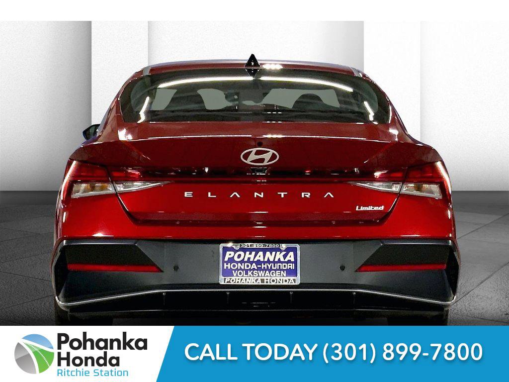 Used 2024 Hyundai Elantra Limited image 3