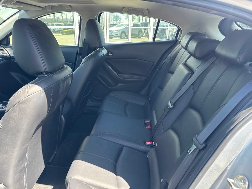 Used 2018 MAZDA MAZDA3 Touring FWD image 17
