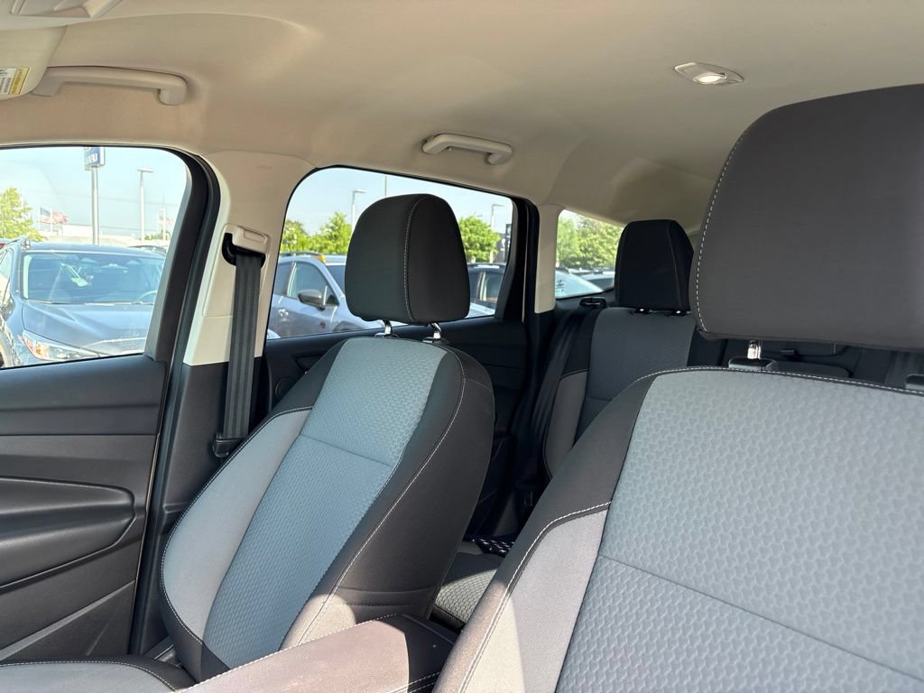 Used 2017 Ford Escape SE w/ Equipment Group 201A AWD/4WD image 4