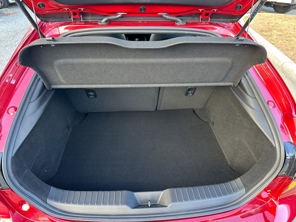 New 2026 MAZDA MAZDA3 Hatchback w/Premium Plus Pkg image 19