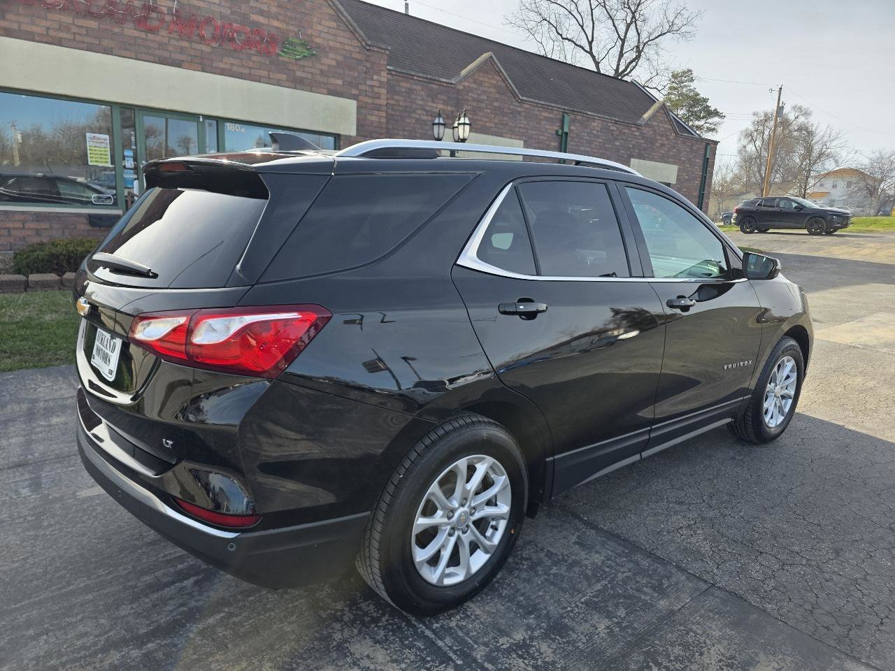 Used 2018 Chevrolet Equinox LT w/ Sun & Infotainment Package image 6