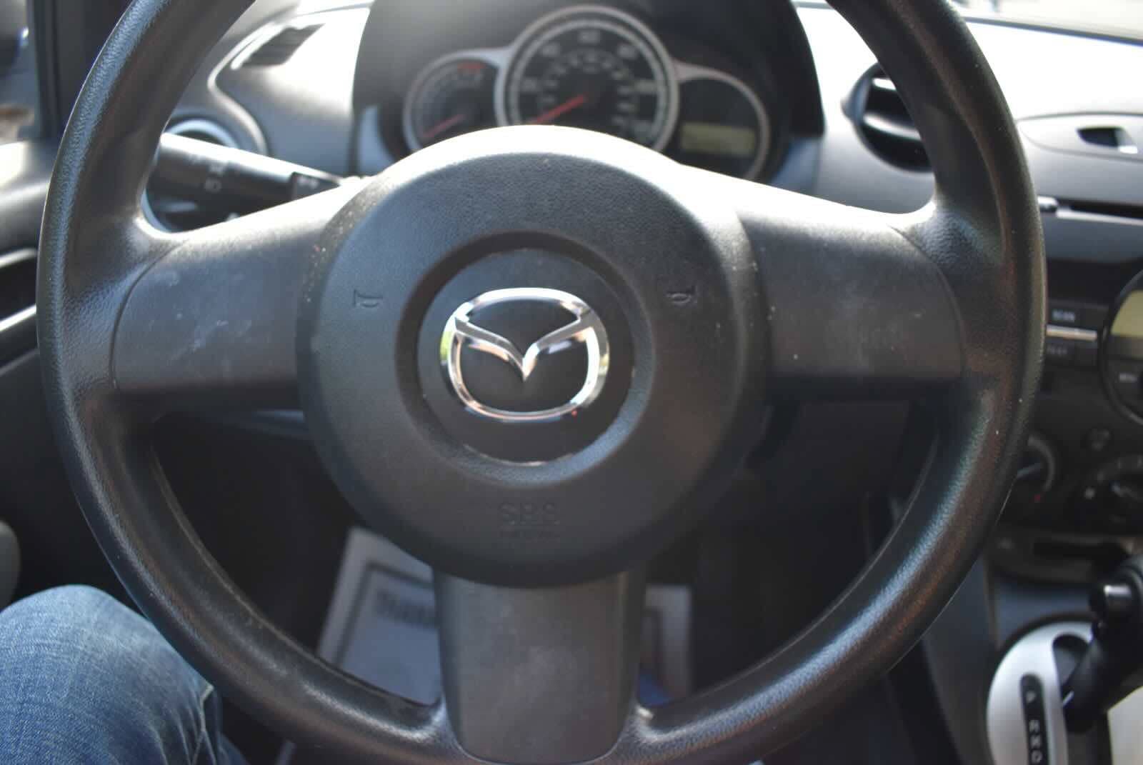 Used 2013 MAZDA MAZDA2 Sport FWD image 21
