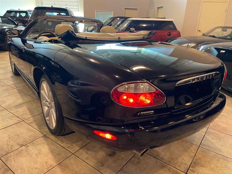 Used 2006 Jaguar XK8 Convertible image 5