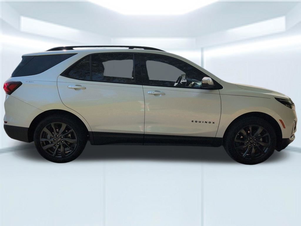 Used 2024 Chevrolet Equinox RS w/ RS Leather Package FWD image 7