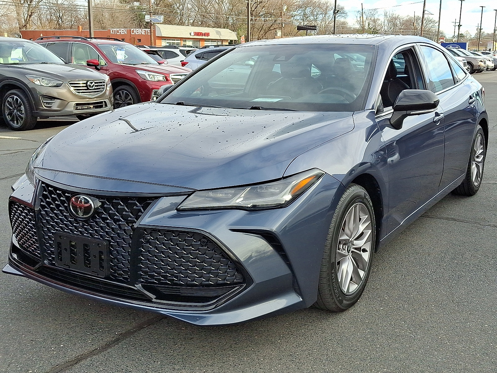 Used 2020 Toyota Avalon Touring image 3
