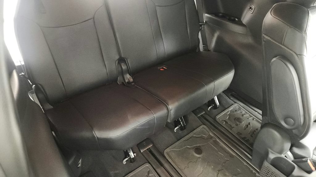 Used 2026 Toyota Sienna XLE Woodland Edition AWD/4WD image 52