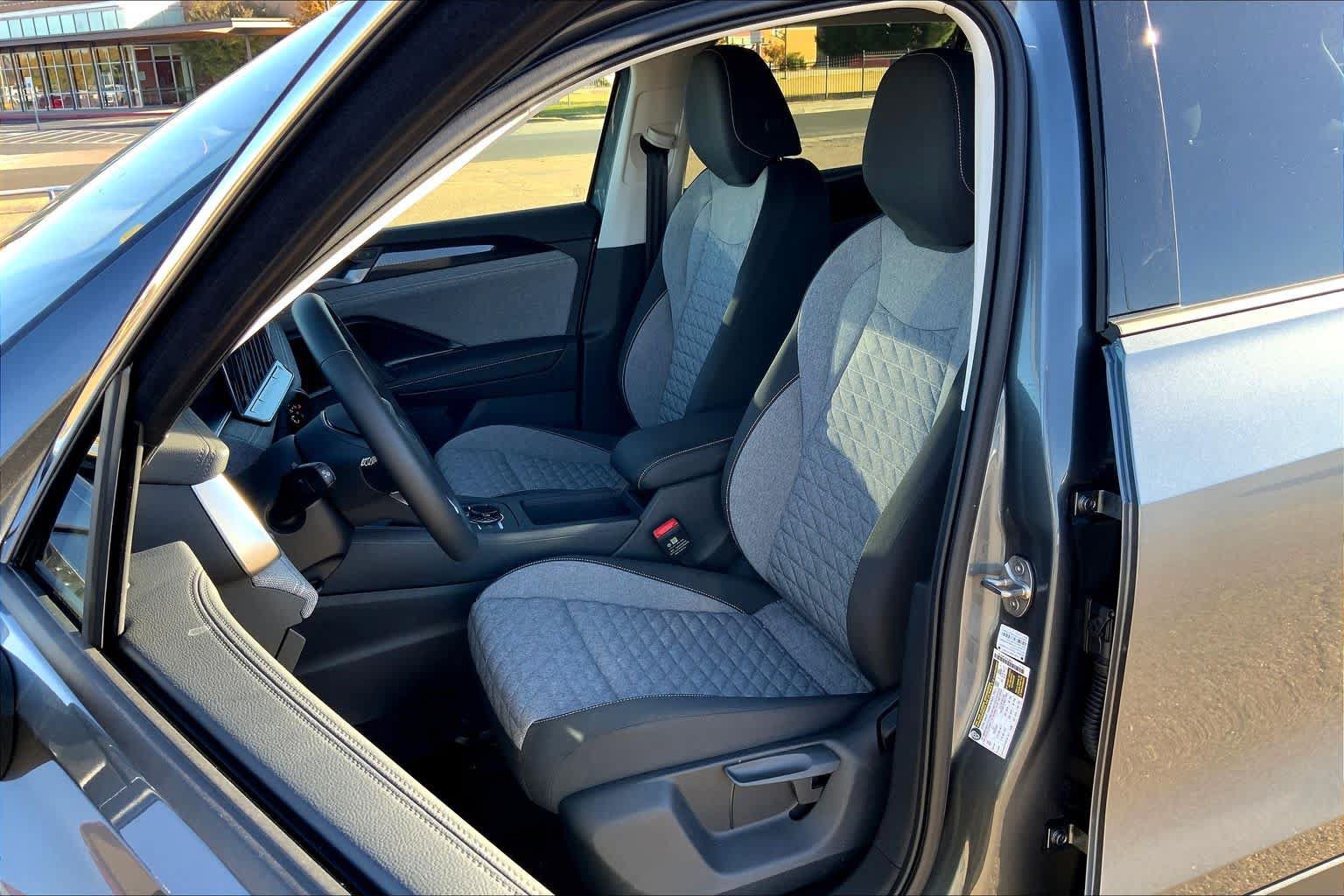Used 2026 Volkswagen Tiguan S FWD image 9