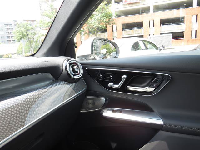 Used 2026 Mercedes-Benz GLC 300 4MATIC image 15