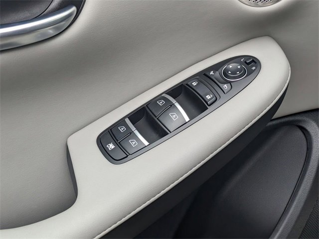 New 2025 INFINITI QX50 Luxe image 16