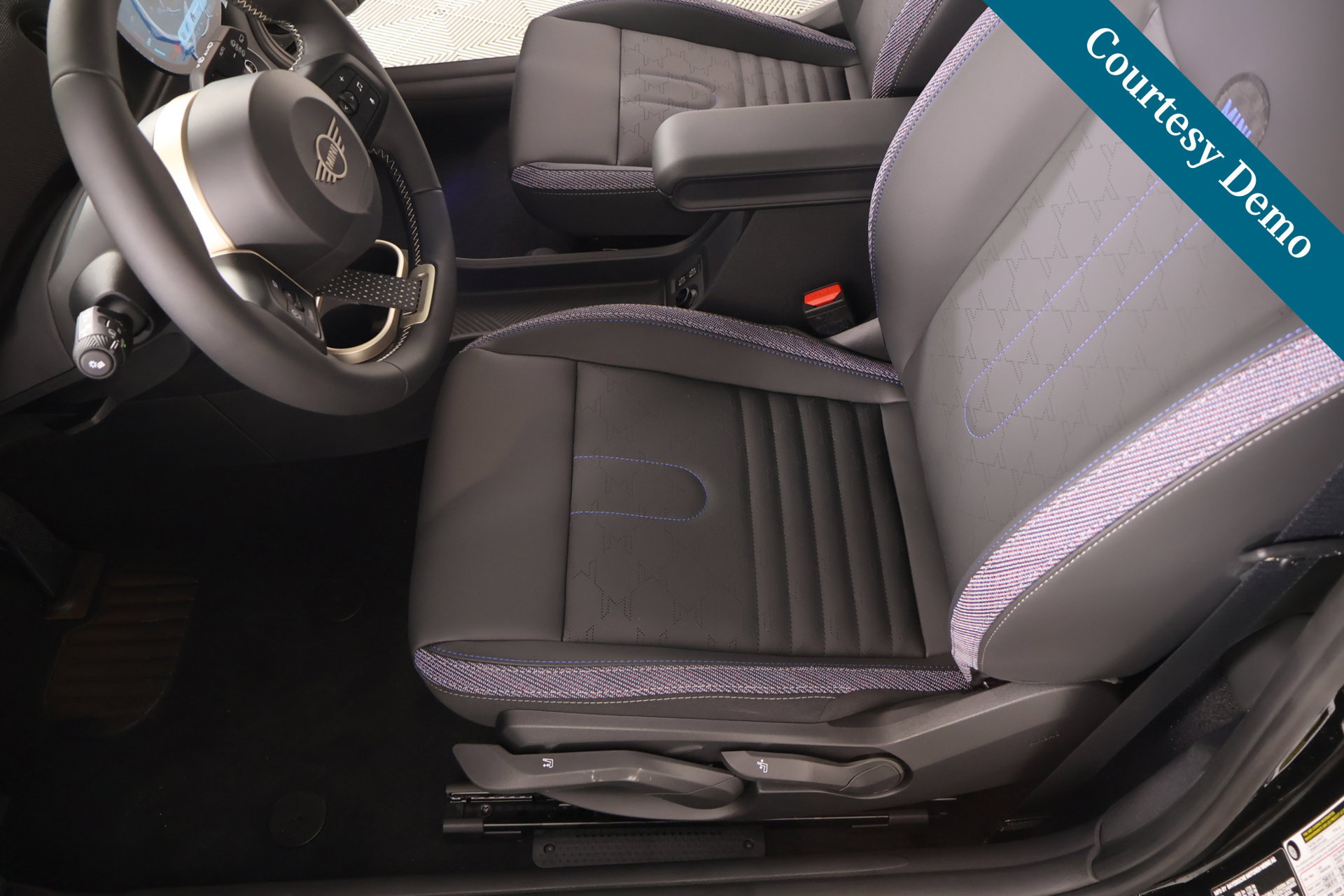 New 2026 MINI Cooper 2-Door Hardtop FWD image 11