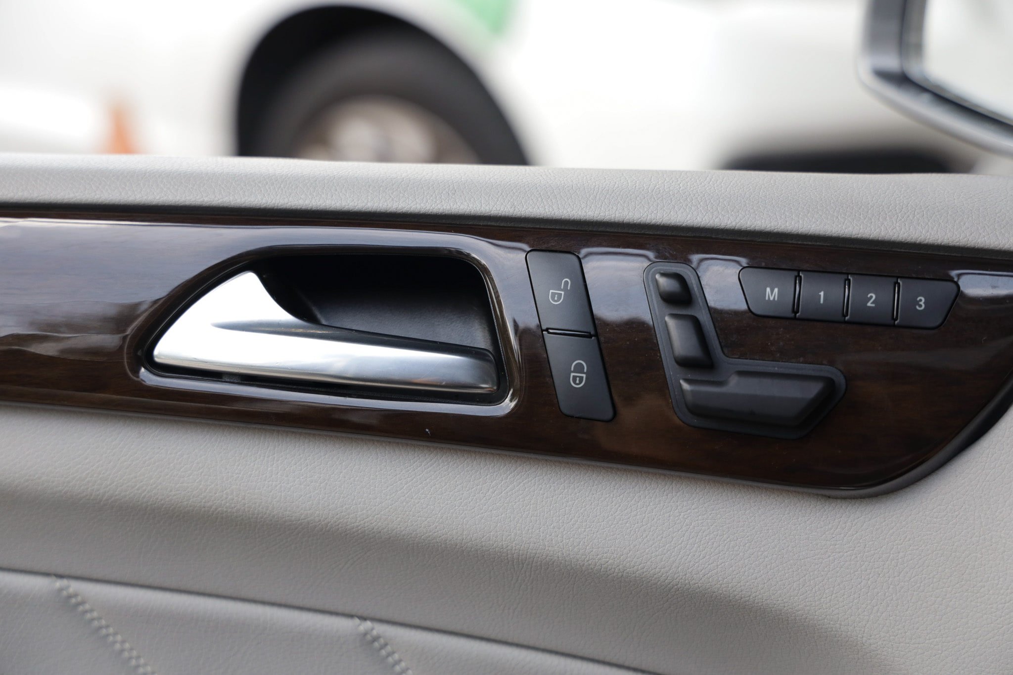 Used 2015 Mercedes-Benz GL 450 4MATIC image 50