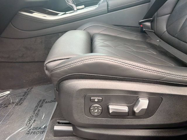 Used 2023 BMW X5 xDrive40i w/ Climate Comfort Package AWD/4WD image 16
