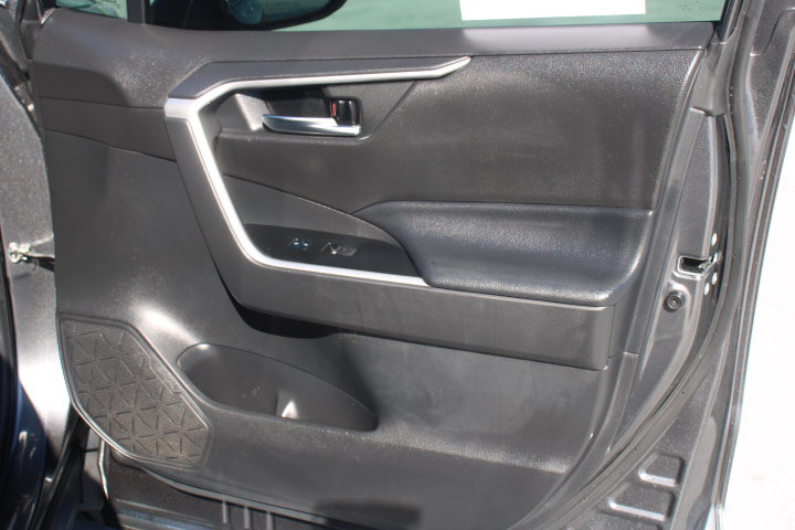 Certified 2022 Toyota RAV4 XLE w/ Convenience Package FWD image 20