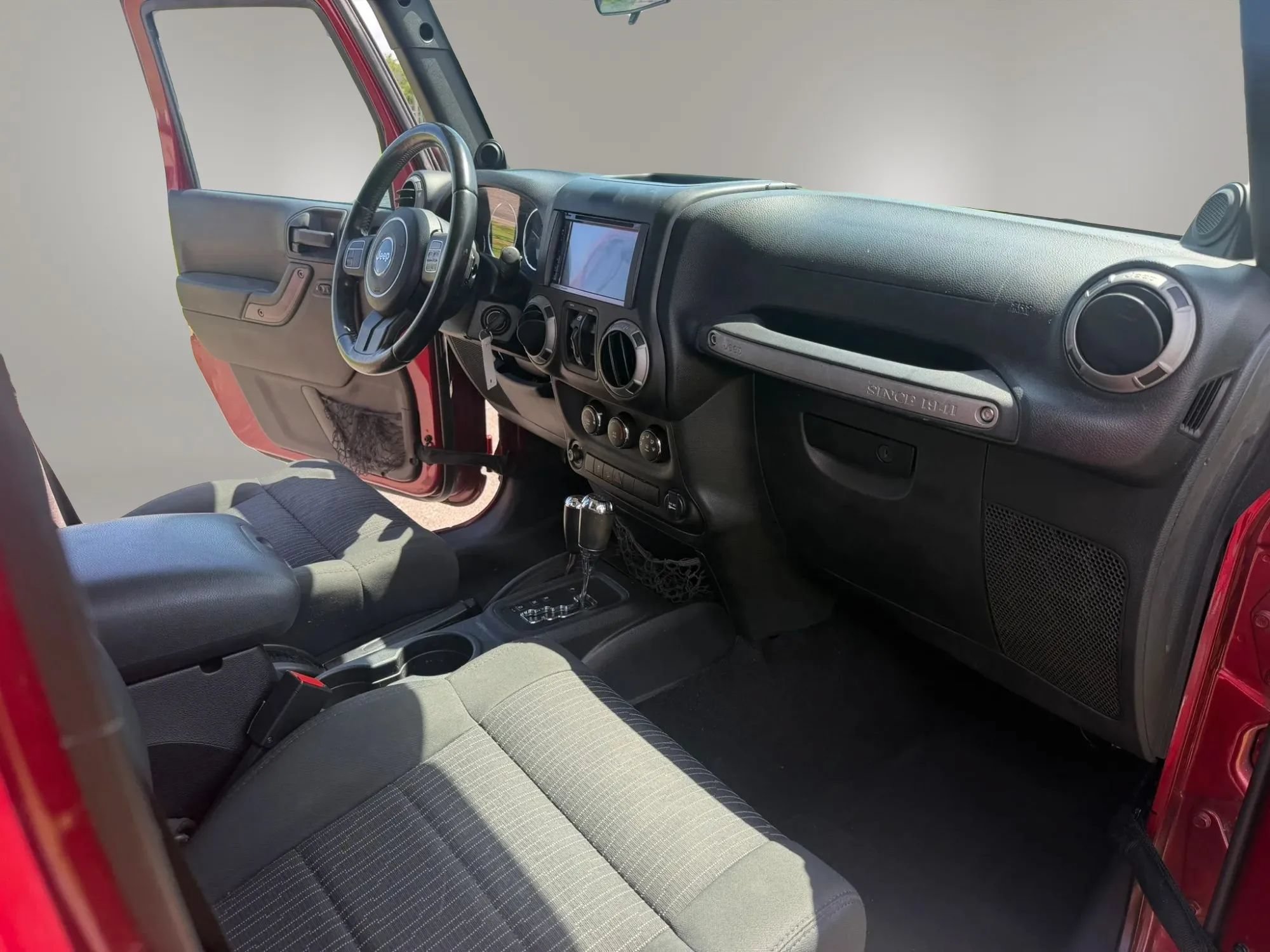 Used 2012 Jeep Wrangler Unlimited Sport AWD/4WD image 14