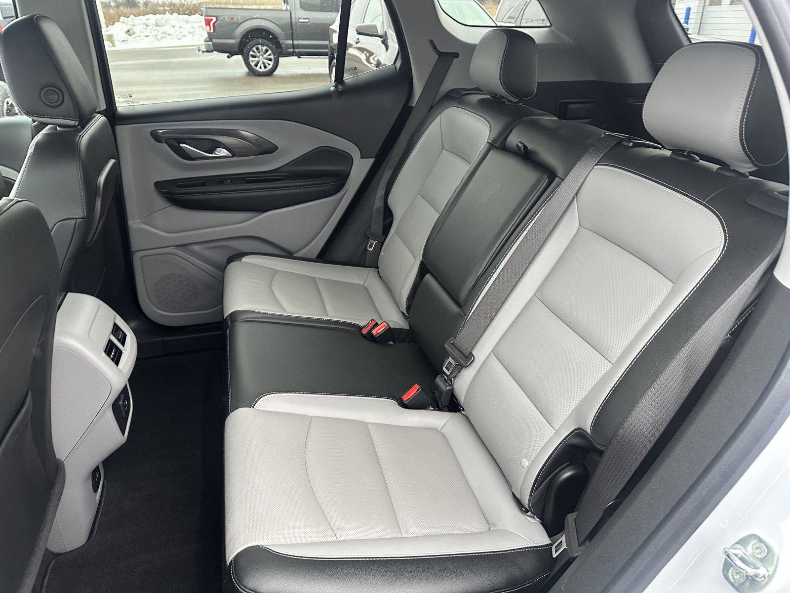 Used 2022 GMC Terrain SLT w/ Infotainment Package II image 20