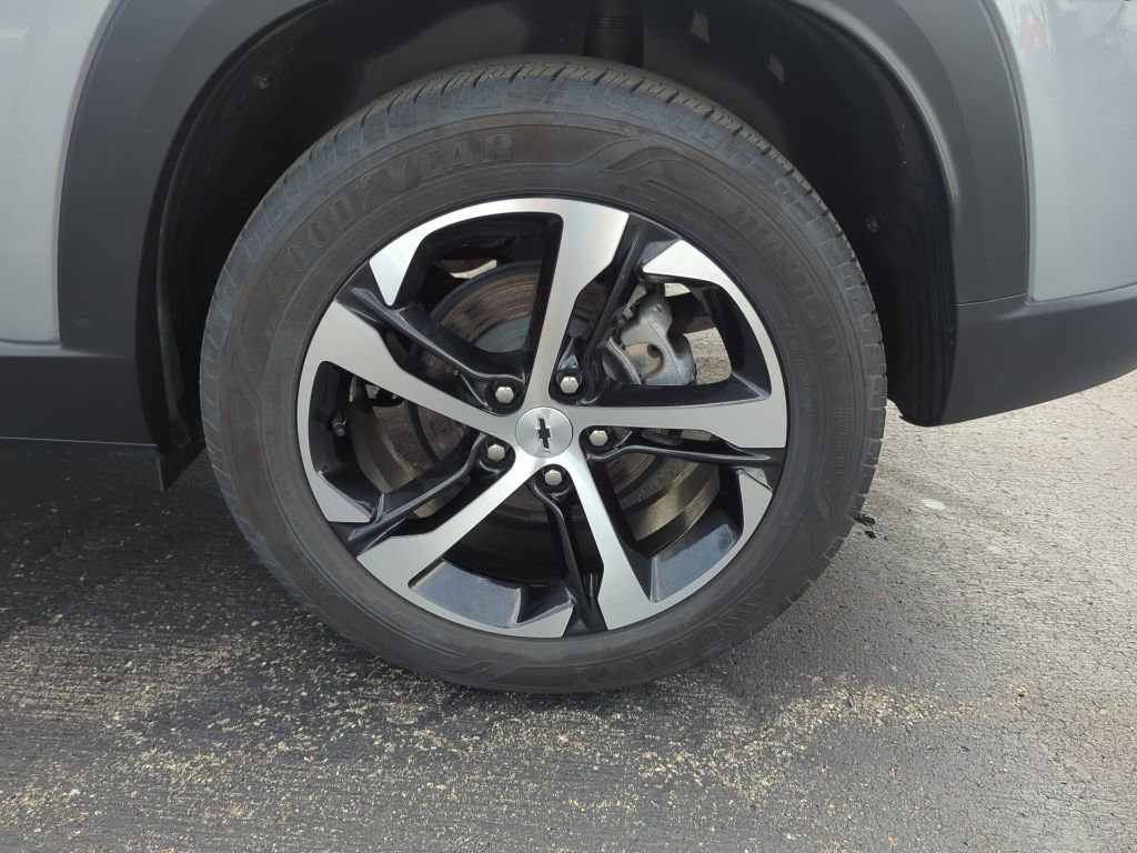 Certified 2024 Chevrolet Trax RS w/ Driver Confidence Package image 29