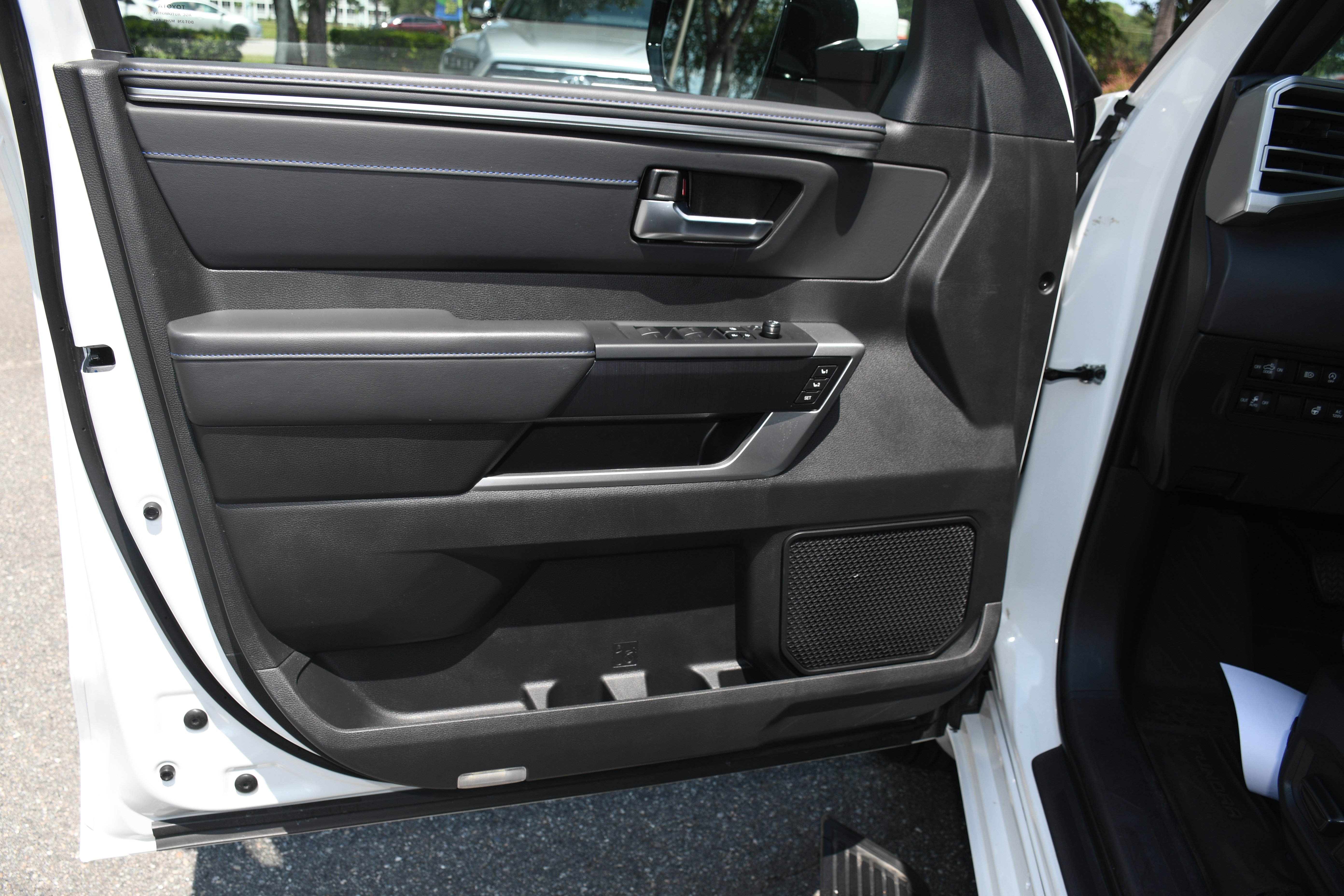 Certified 2025 Toyota Tundra Platinum AWD/4WD image 10