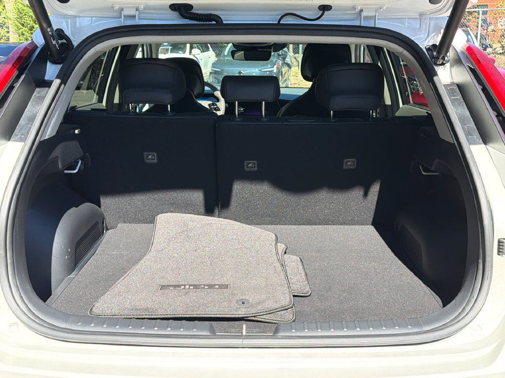 Used 2024 Kia Niro Wave w/ Wave Preserve Package FWD image 6