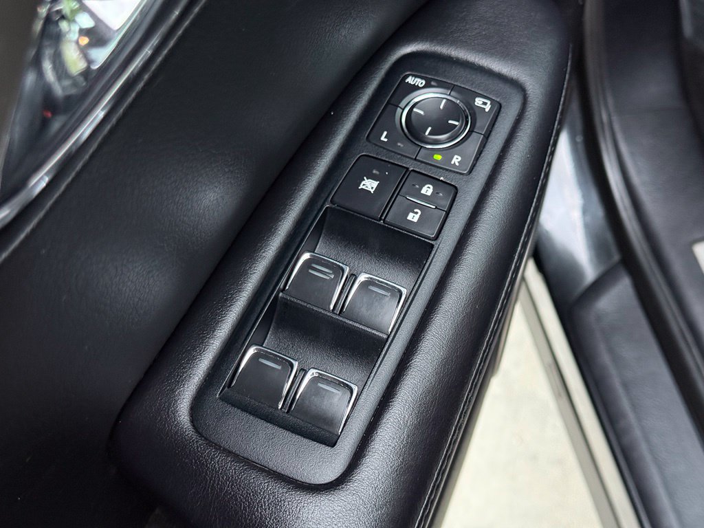 Used 2017 Lexus RX 450h AWD w/ Cold Weather Package image 28