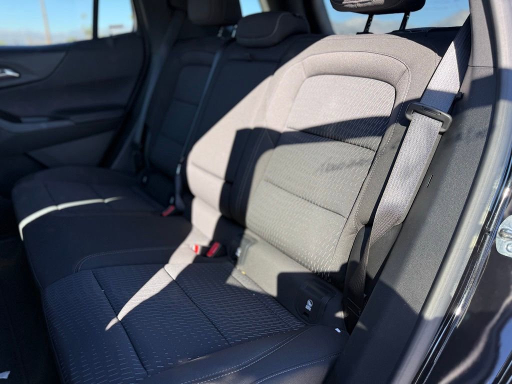 Used 2025 Chevrolet Equinox LT image 4