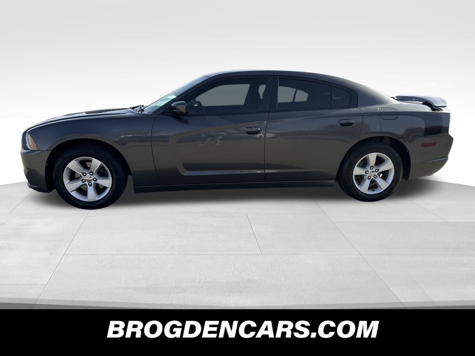 Used 2014 Dodge Charger SE image 5