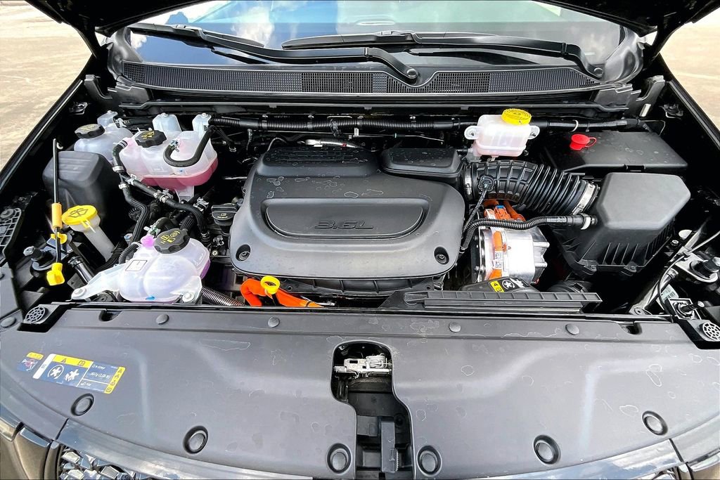 New 2025 Chrysler Pacifica Premium FWD image 9
