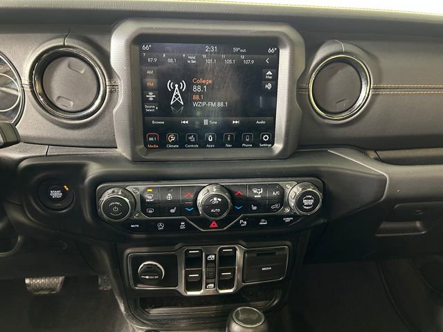 Used 2022 Jeep Wrangler Unlimited Sahara image 22