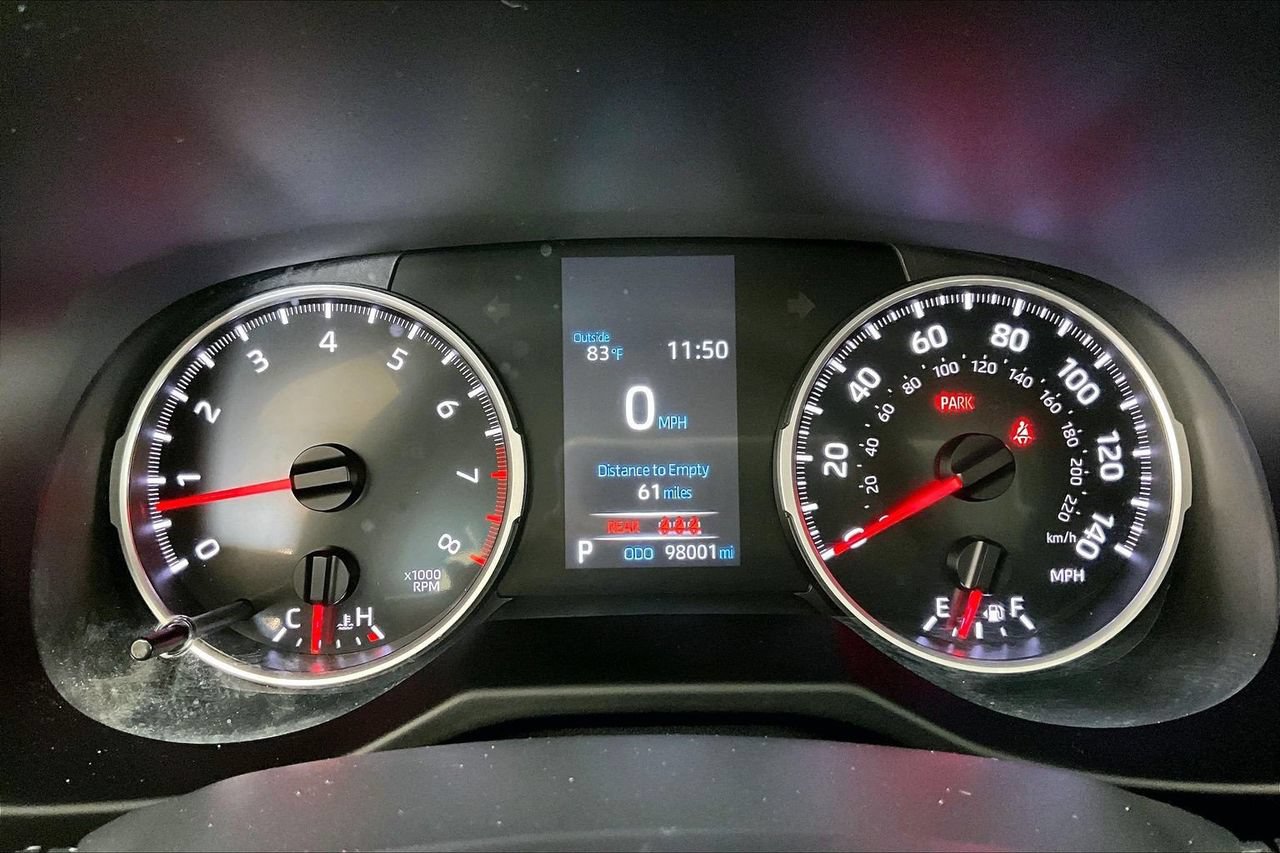Used 2022 Toyota RAV4 LE FWD image 23