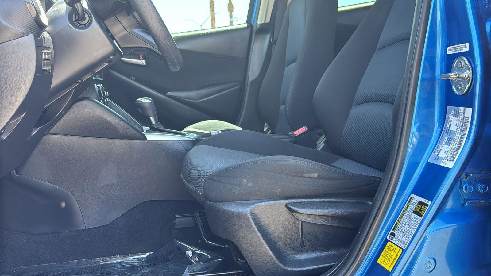 Used 2019 Toyota Yaris LE FWD image 27