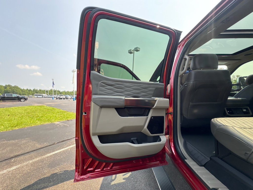 Used 2025 Ford F350 Platinum w/ Platinum Plus Package AWD/4WD image 12