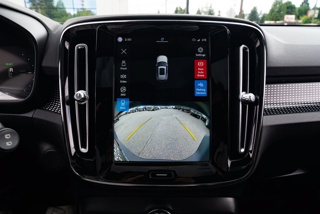 Used 2021 Volvo XC40 P8 Recharge w/ Advanced Package AWD/4WD image 14