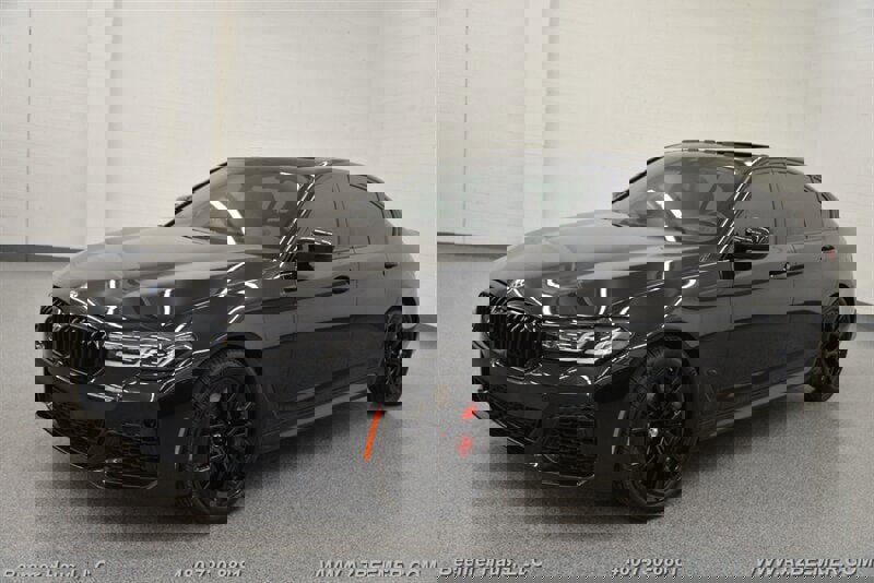 Used 2023 BMW 540i w/ M Sport Package image 3