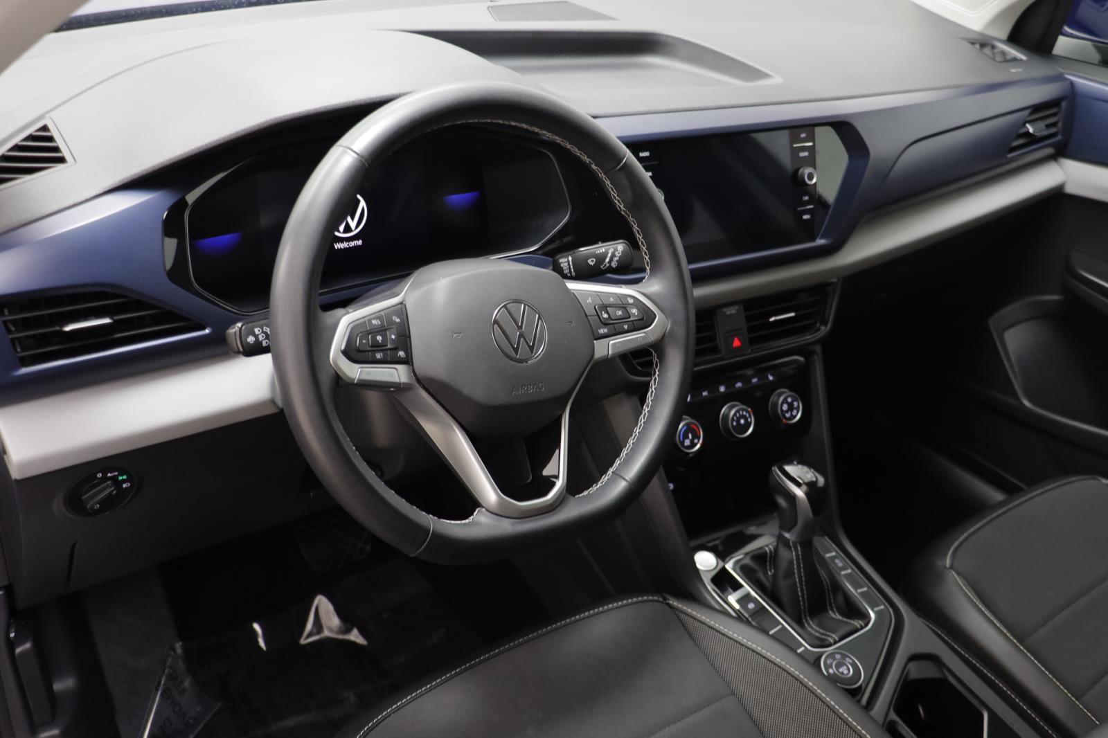 Used 2023 Volkswagen Taos SE image 6