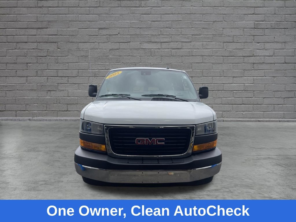 Used 2025 GMC Savana 3500 LT w/ LT Preferred Equipment Group RWD image 2
