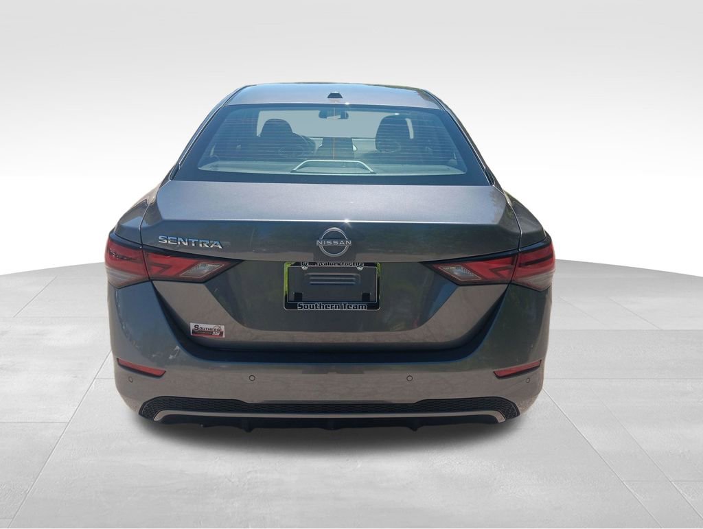 Used 2025 Nissan Sentra SV w/ All-Weather Package FWD image 5