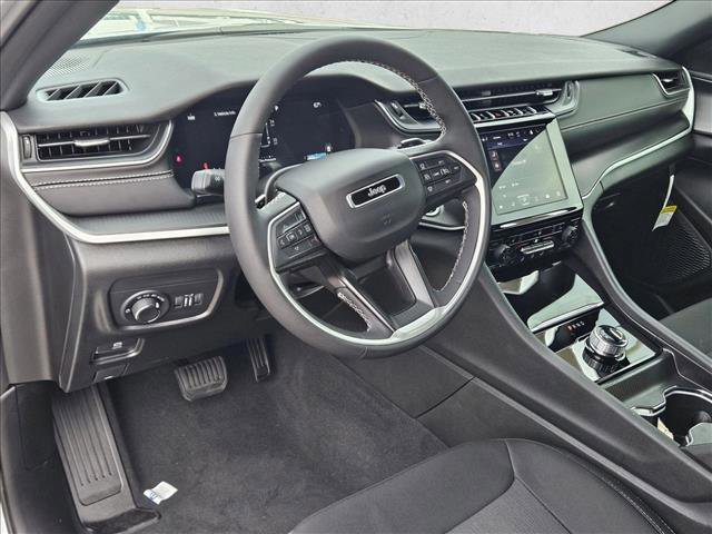 New 2025 Jeep Grand Cherokee L Laredo w/ Luxury Tech Group I image 9